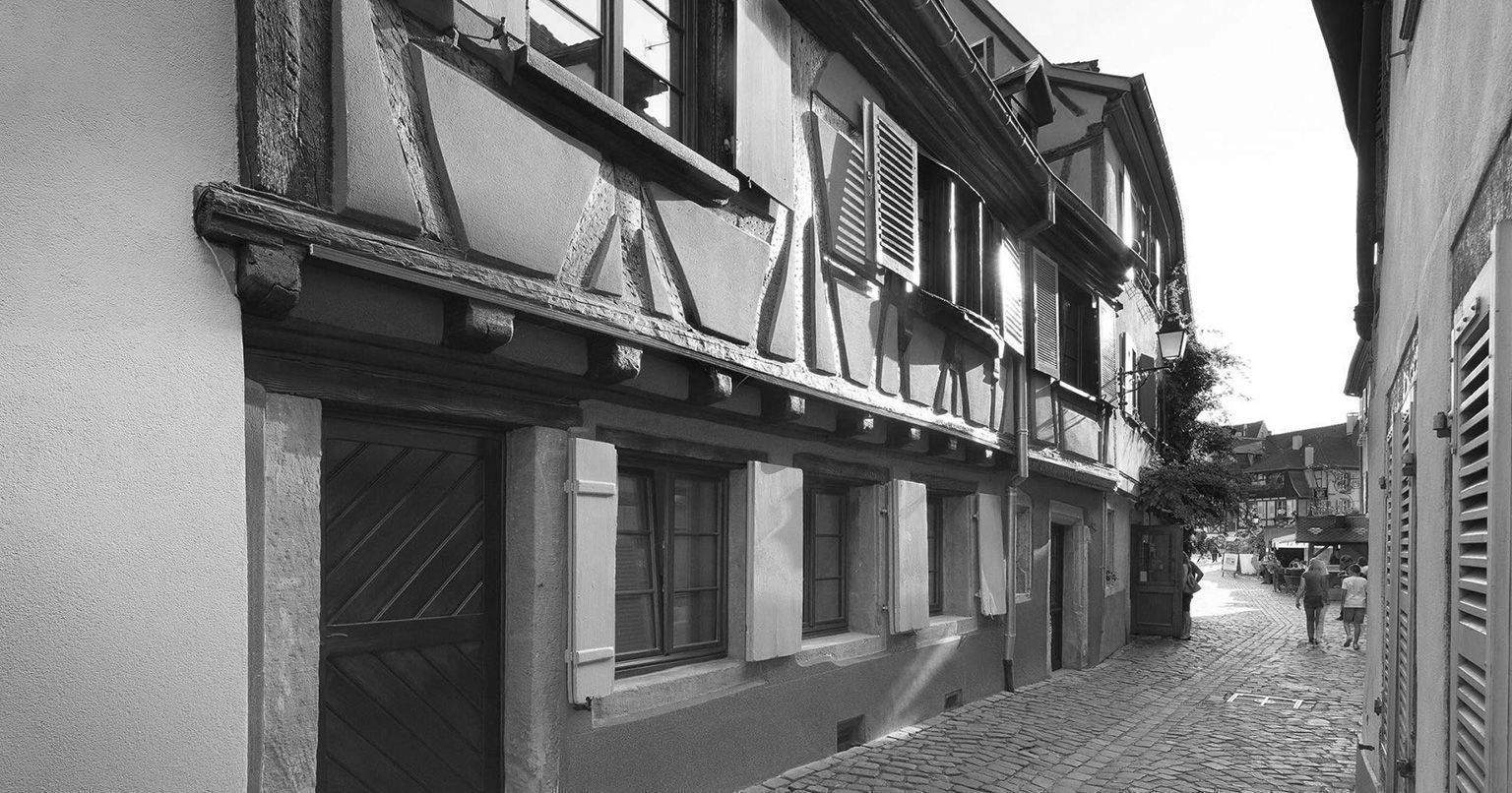 Vue extérieure Le Colombier · Hôtel 4 étoiles Colmar centre ville, Alsace (67)
